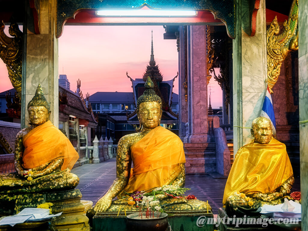 Wat Hua Lamphong in the evening (2)