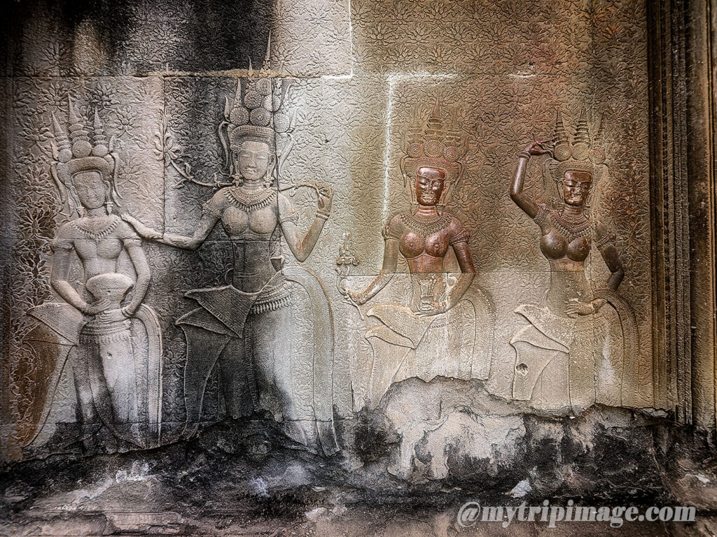 Devatas at Angkor Wat Part.2 (1)