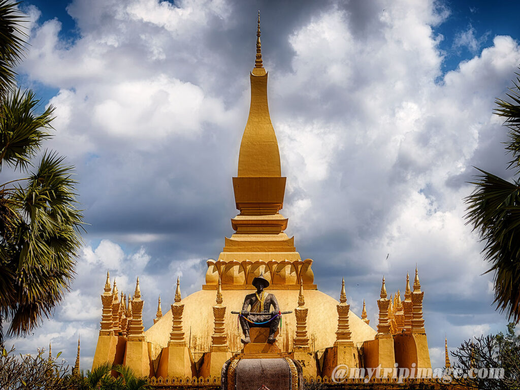 Pha That Luang (8)