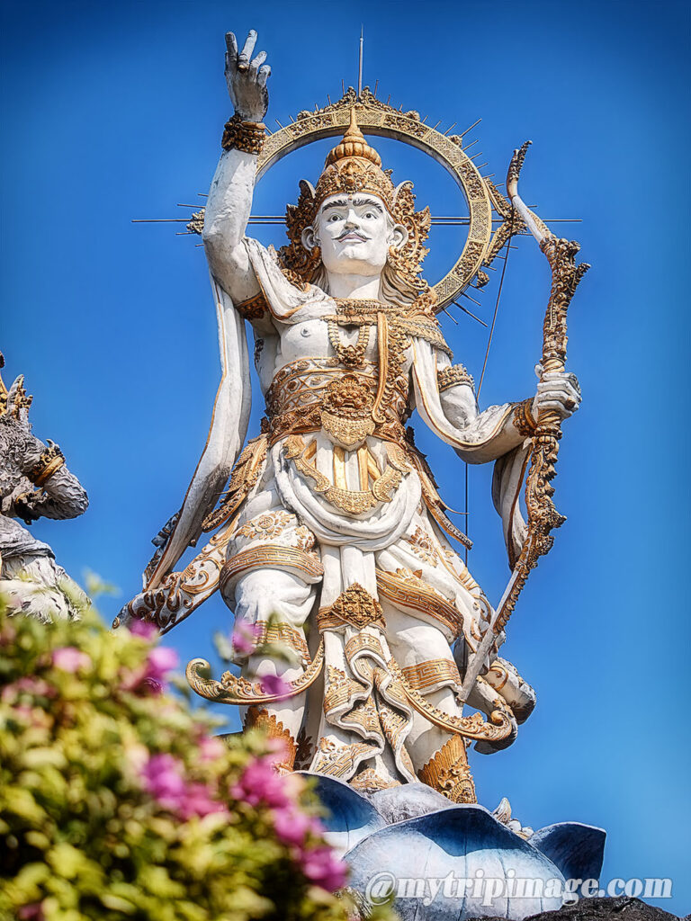 Titi Banda Statue (2)