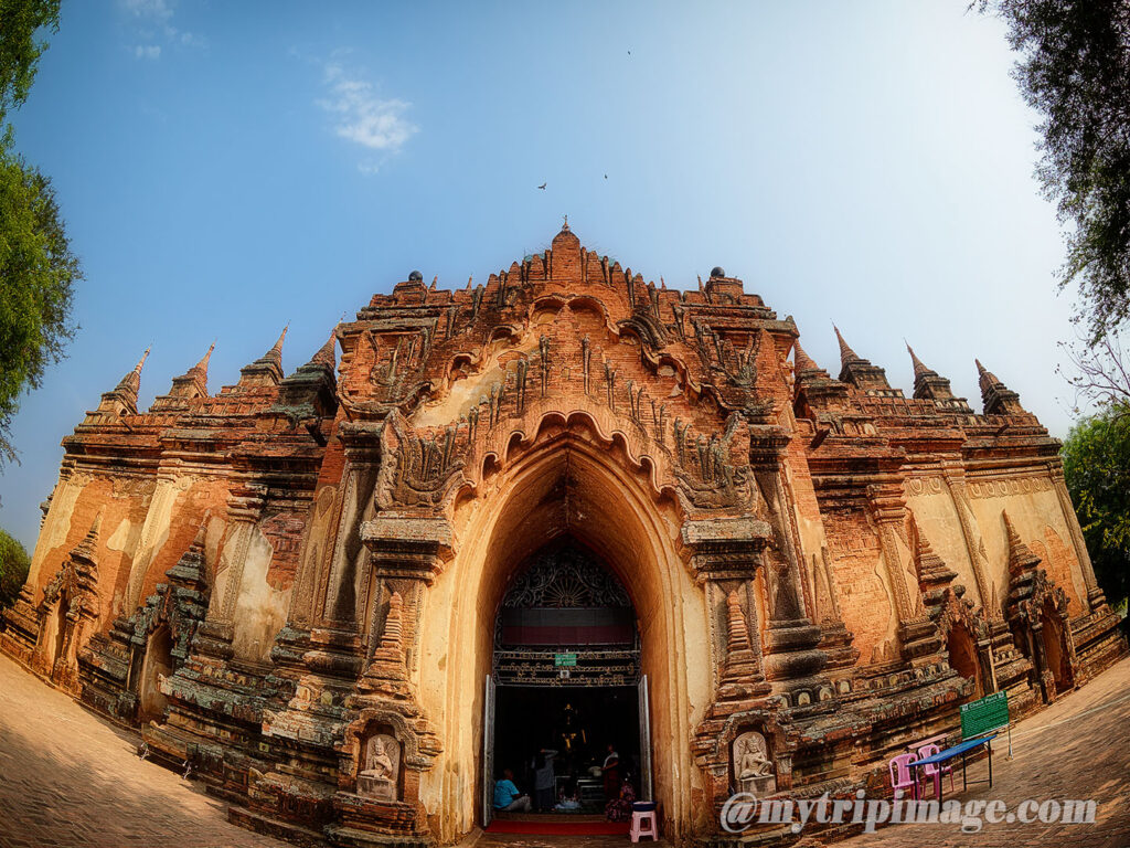 Htilominlo Temple (1)