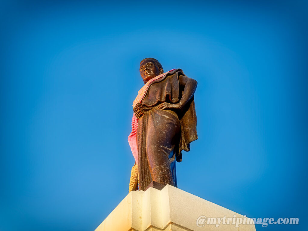 Thao Suranari Monument (4)