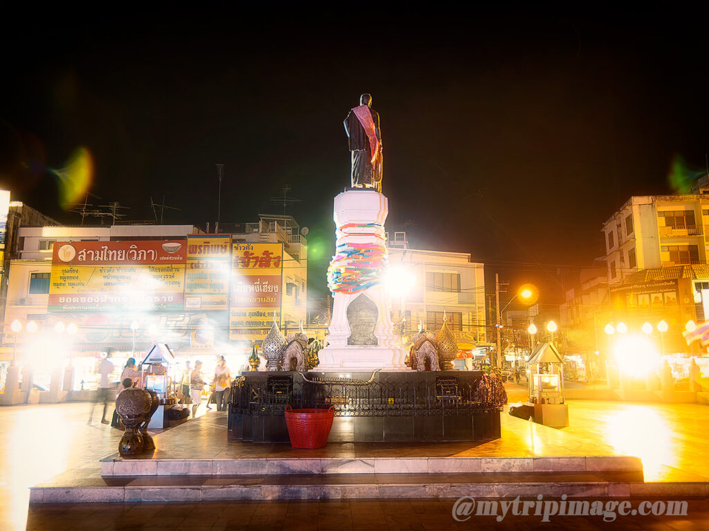 Thao Suranari Monument (6)