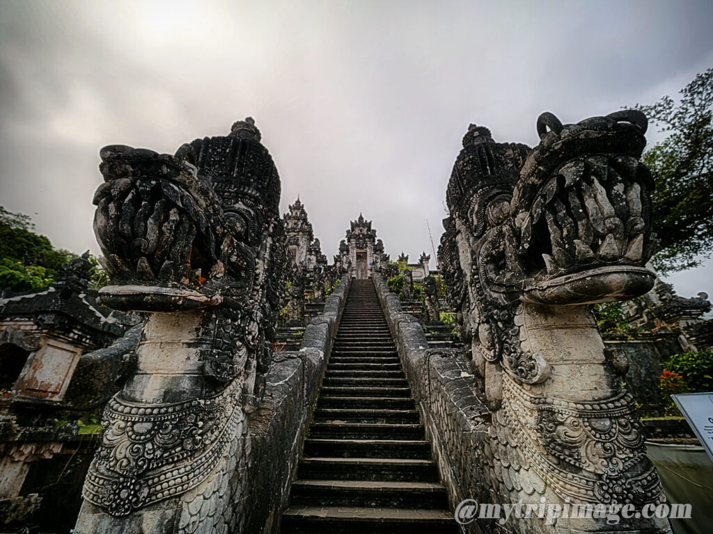 Lempuyang Temple (1)